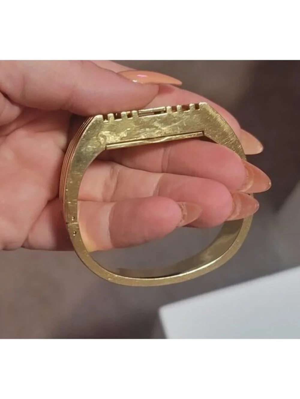 TORY BURCH FITBIT GOLDTONE HINGED BRACELET*DEFECT READ*